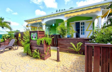G&icirc;te n&deg;1502 Sainte-Anne - Guadeloupe - photo