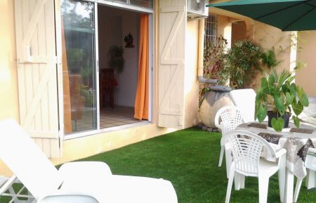 G&icirc;te n&deg;3005 Le Moule - Guadeloupe - La terrasse.