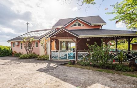 G&icirc;te n&deg;6372 Deshaies - Guadeloupe - photo